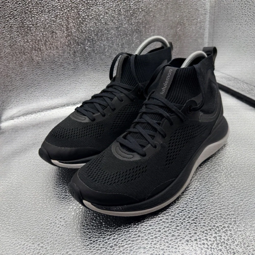 Size 8.5 Lululemon Chargefeel Workout Mid Womens Black Excellent Mid Top Sneaker